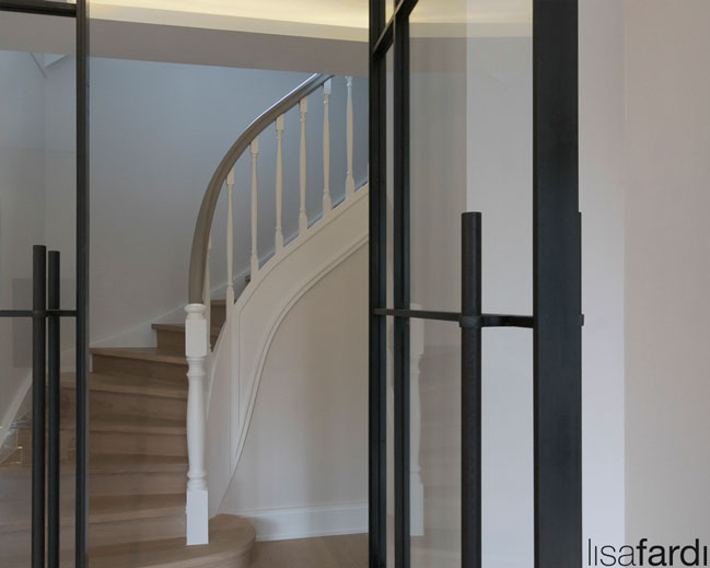 Gestaltung von Türen im Industrialstil